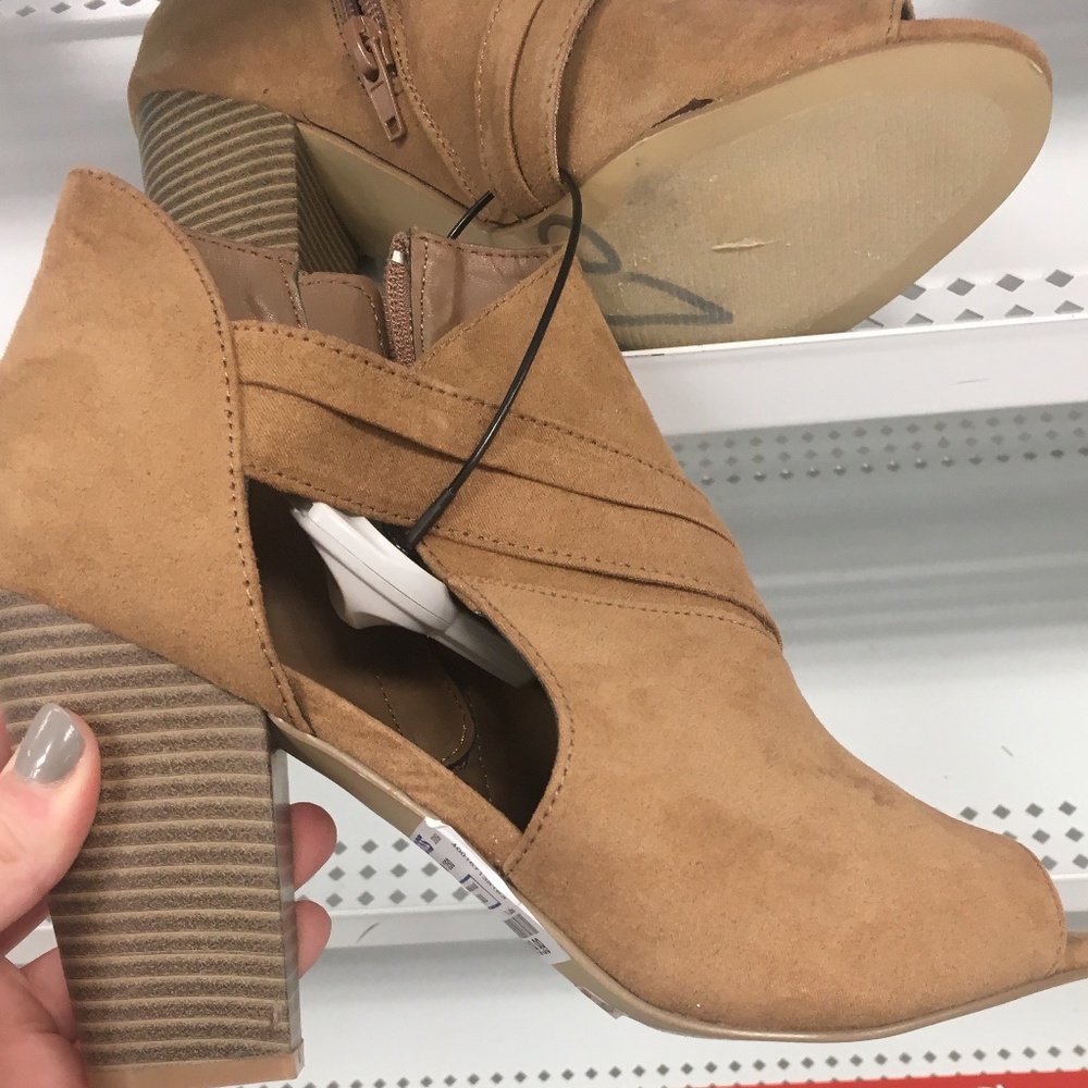 Cutout booties